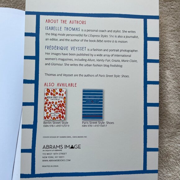 Paris Street Style: A Guide to Effortless Chic - Picture 4 of 4